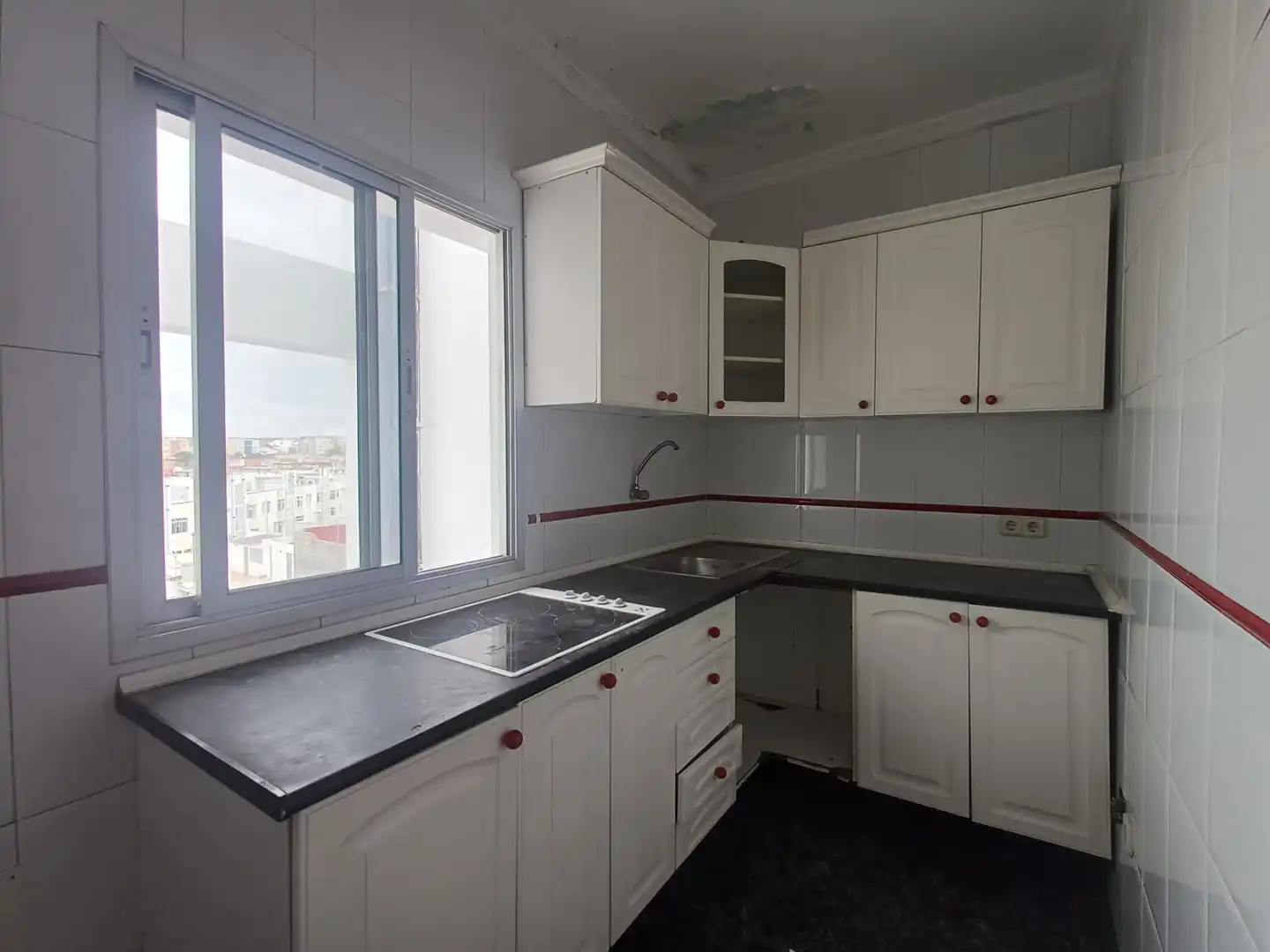 Flat for sale in Calle Don Pedro Infinito 117, imagen 4