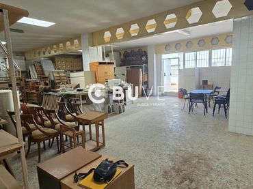 Local comercial en venda a Saavedra Fajardo