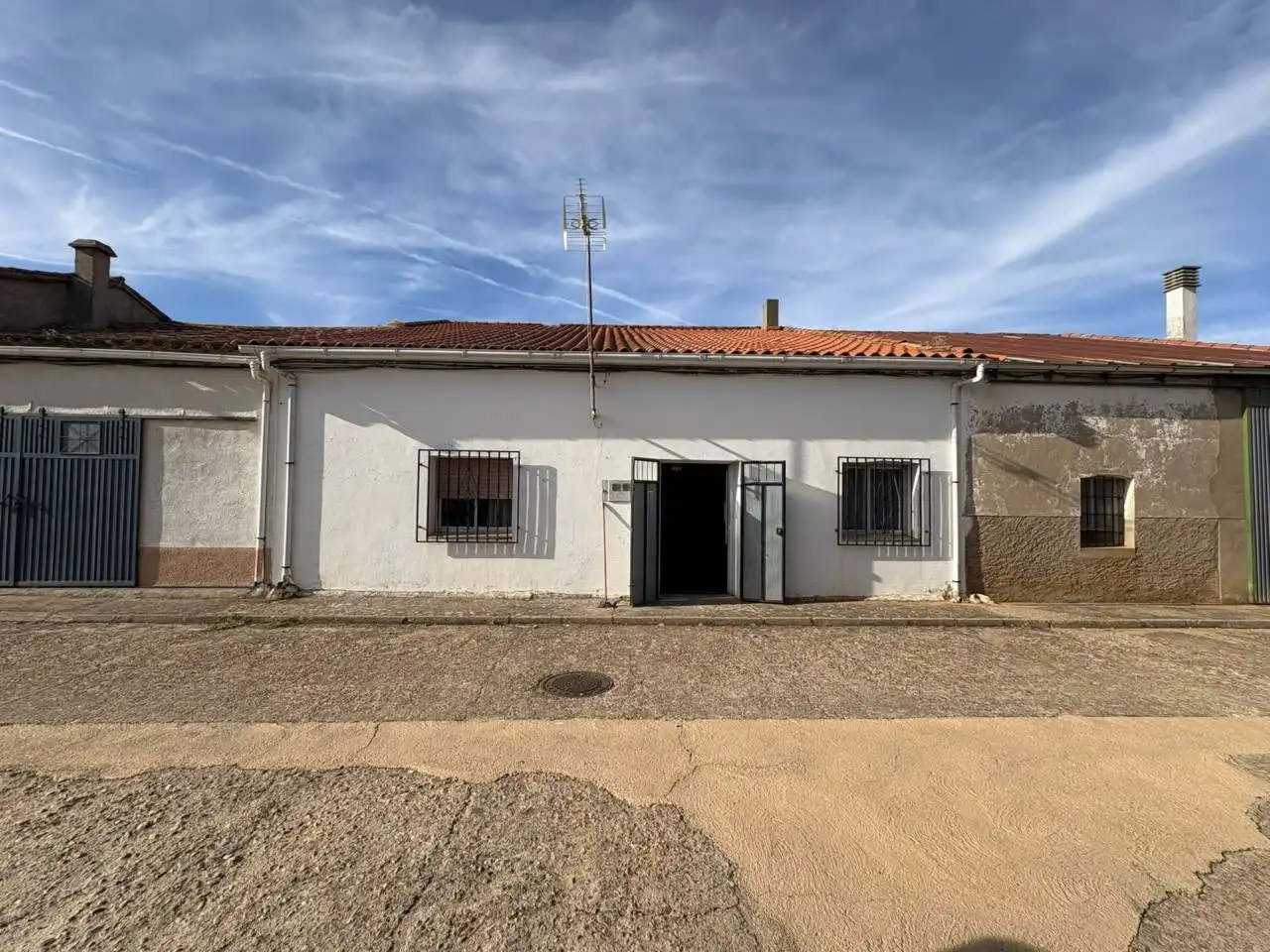 Vista exterior de Casa o chalet en venta en Abusejo con Amueblado