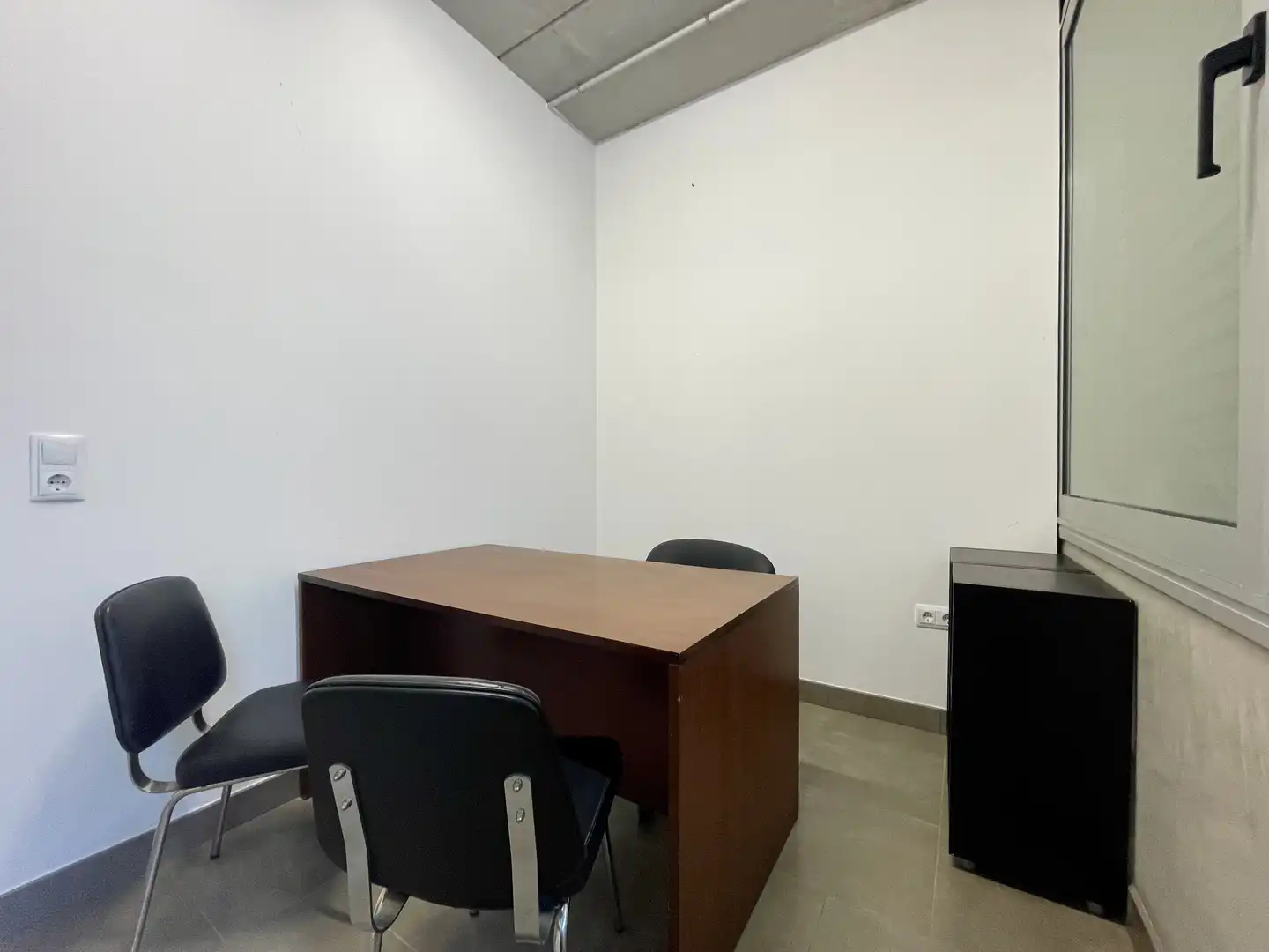 Oficina de lloguer en Aiguaviva Parc