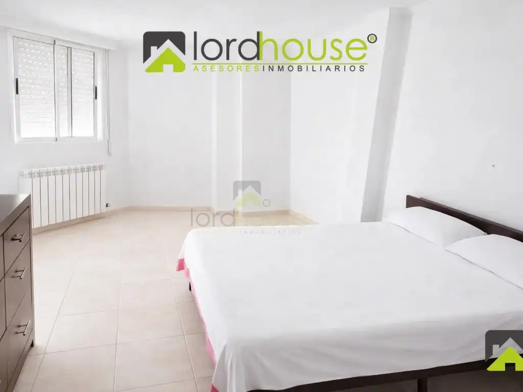 Habitación de Dúplex en venta en Lorca