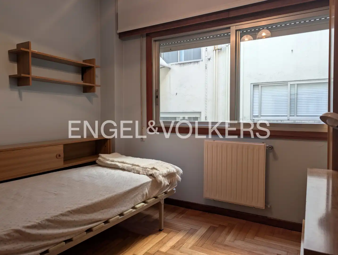 Habitación de Piso de alquiler en Vigo  con Calefacción