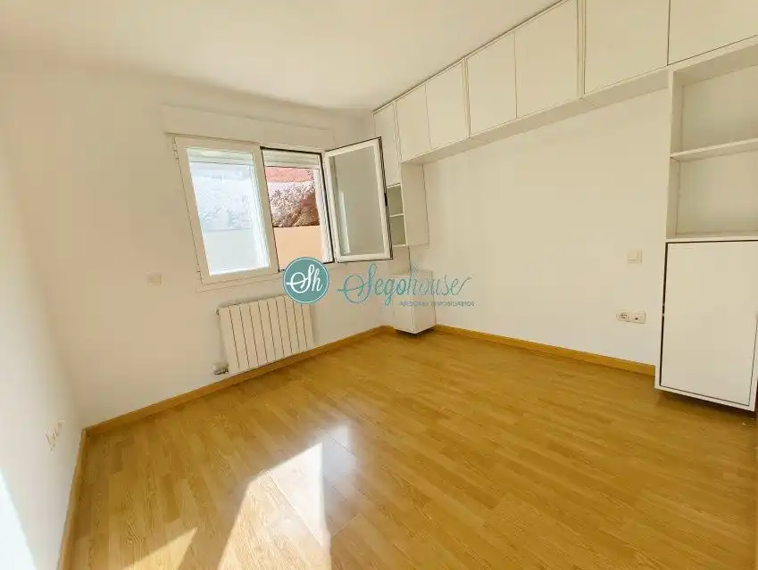 Habitación de Piso en venta en Bernuy de Porreros con Calefacción, Terraza y Trastero