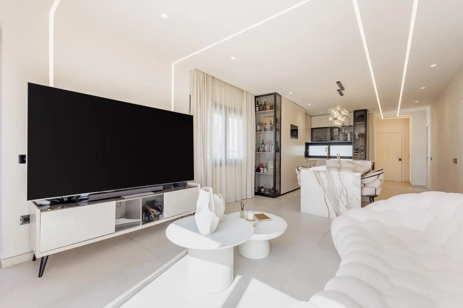 Sala de estar de Ático en venta en Mijas con Aire acondicionado, Calefacción y Jardín privado