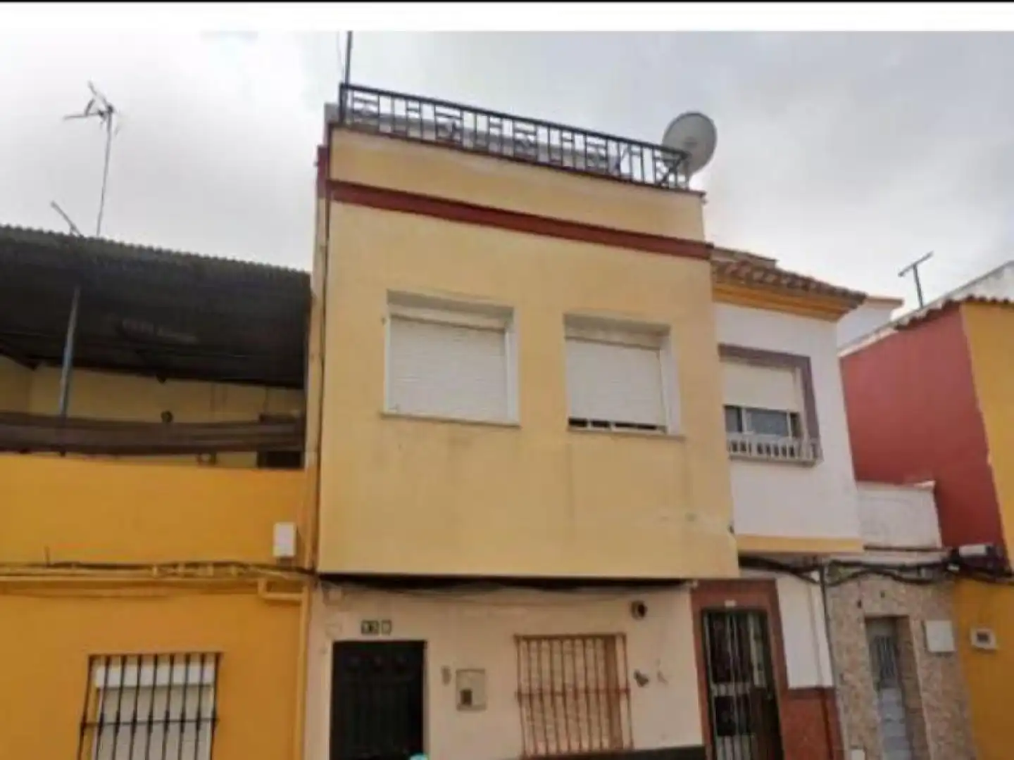 Exterior view of Houses for sale in Algeciras