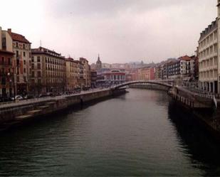 Vista exterior de Apartament per a compartir en Bilbao  amb Terrassa