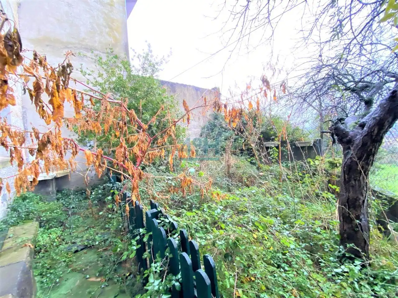 Haus oder Chalet zum Verkauf in Ourense Capital  mit Heizung, Privatgarten und Abstellraum