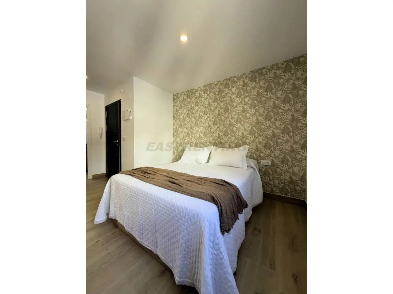 Dormitori de Loft de lloguer en San Roque amb Aire condicionat, Terrassa i Moblat