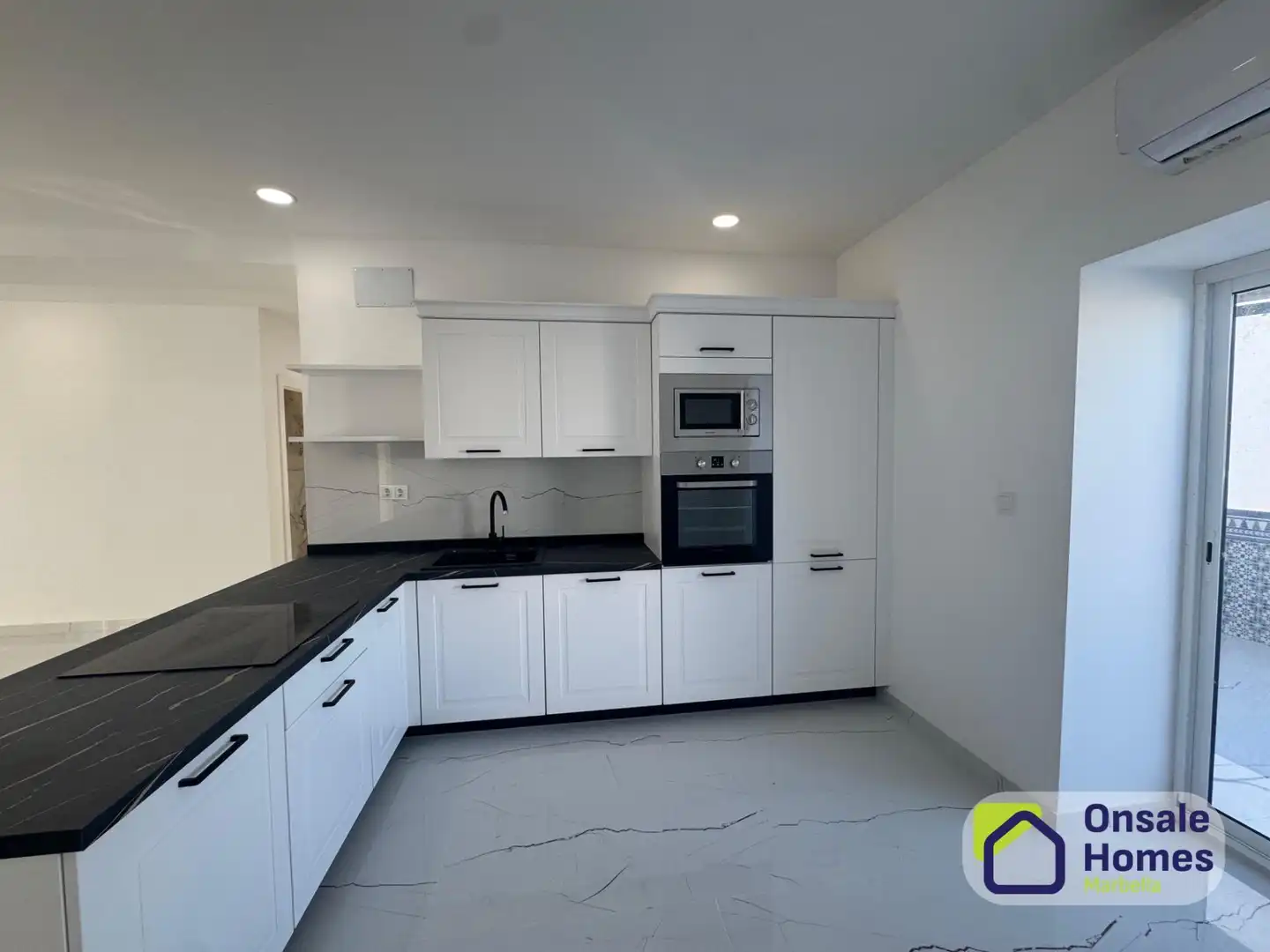 Cocina de Ático en venta en Alhaurín El Grande con Aire acondicionado, Terraza y Trastero