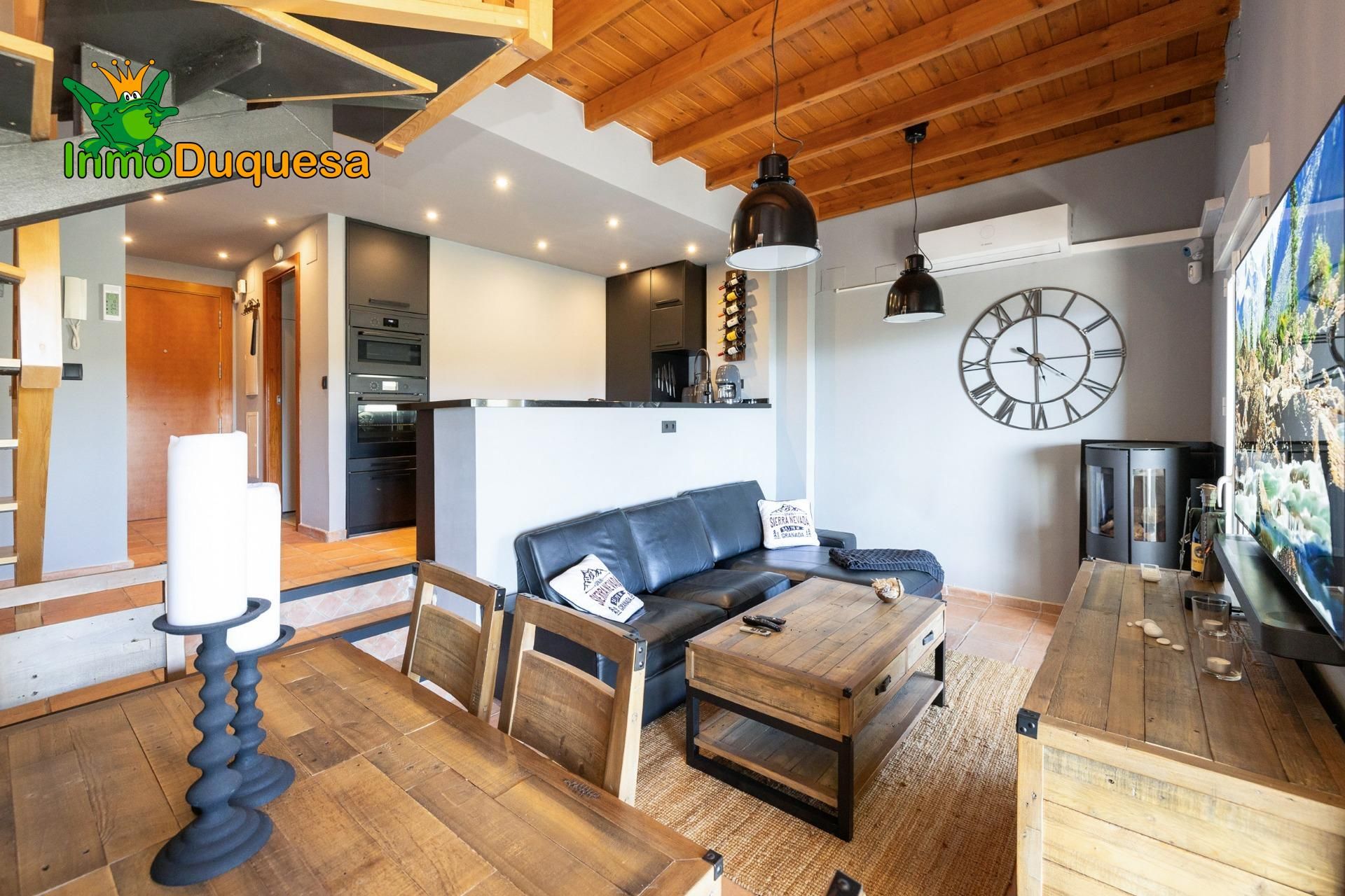 Sala d'estar de Àtic en venda en Sierra Nevada amb Calefacció, Terrassa i Traster