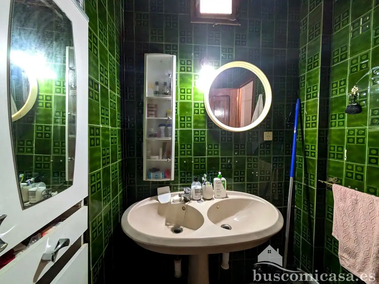 Badezimmer von Erdgeschoss zum Verkauf in Linares