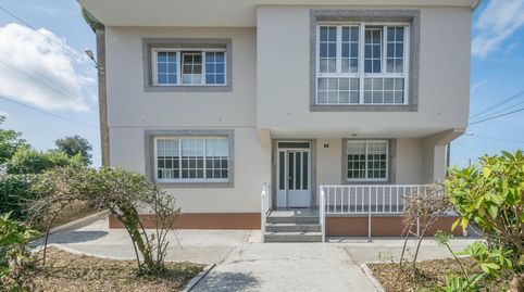 Amplia Casa  otra vivienda  anexo en Venta en Ardemil, Ordes