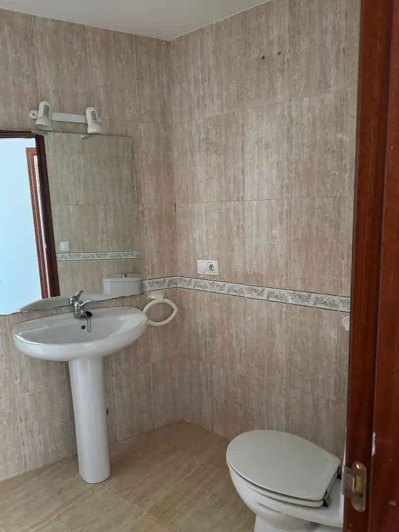 Baño de Piso en venta en Alcázar de San Juan con Calefacción, Horno y Lavadora