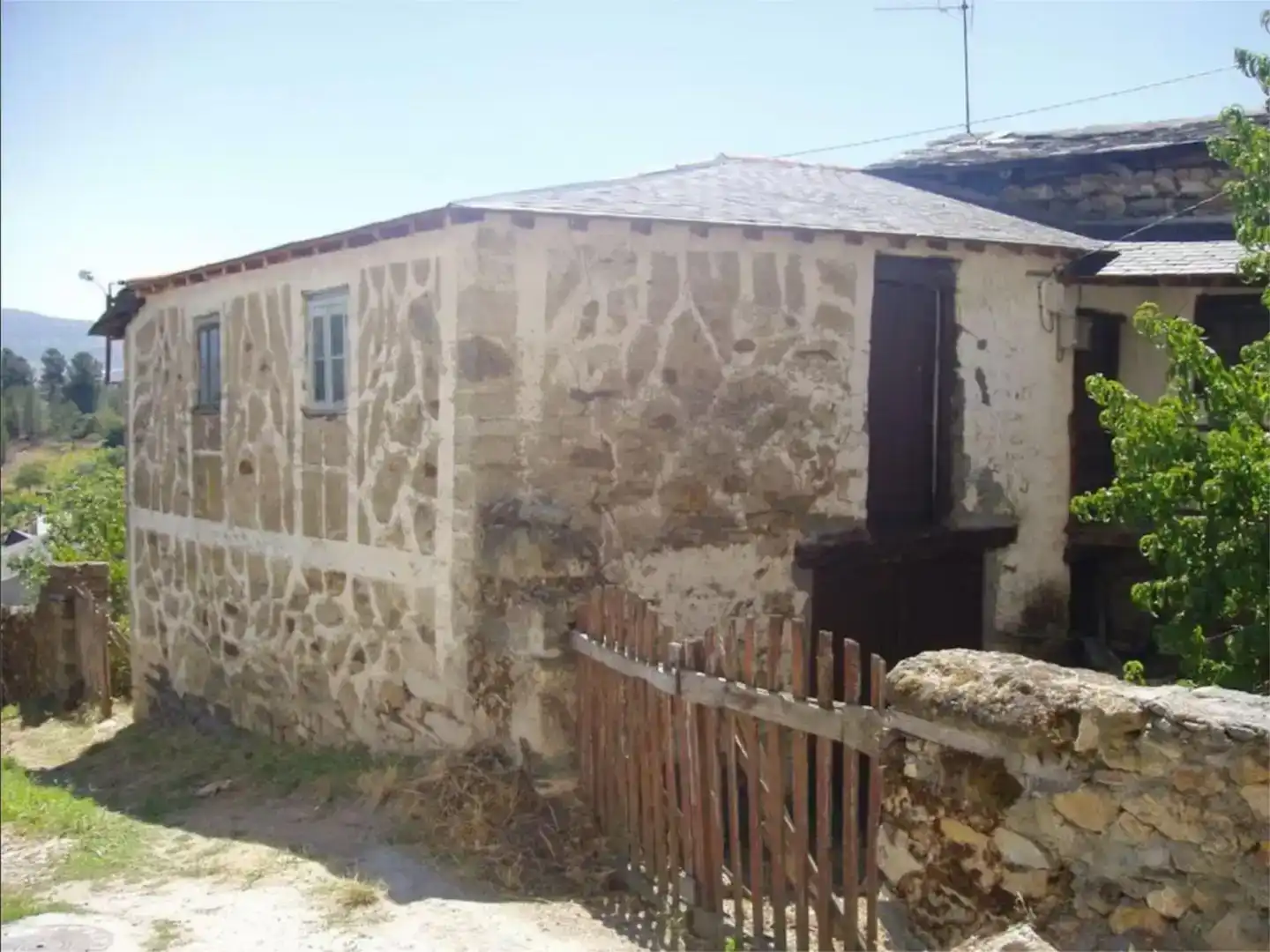 Exterior view of Flat for sale in Larouco  with Private garden