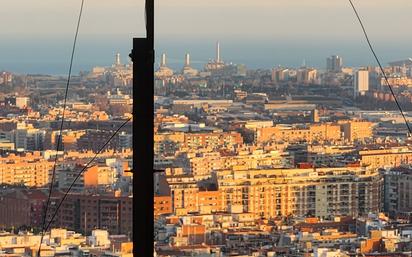 Vista exterior de Pis en venda en  Barcelona Capital amb Aire condicionat i Parquet