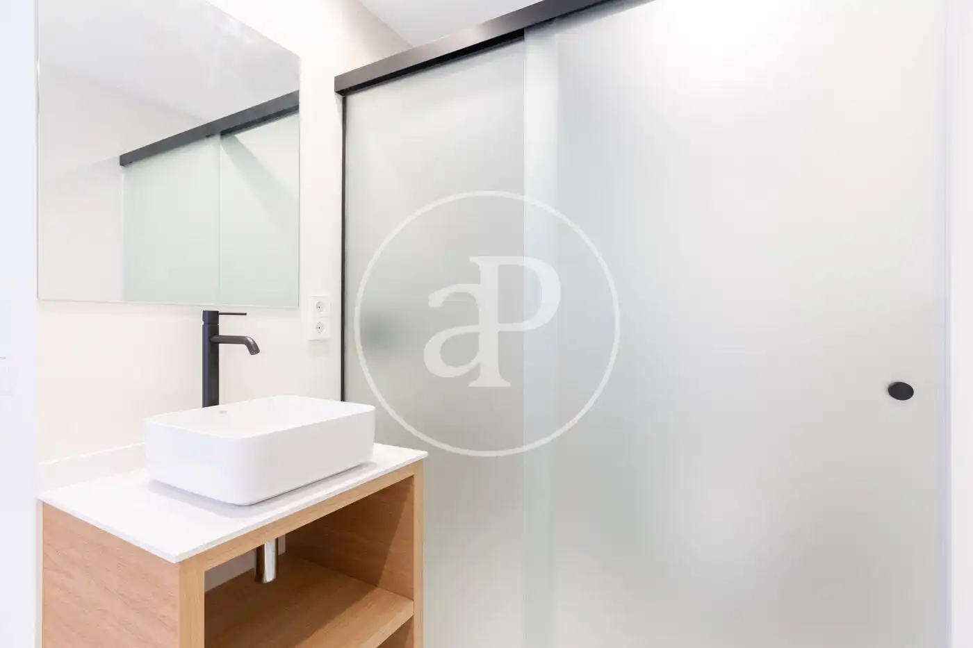 Badezimmer von Wohnung zum Verkauf in Andratx mit Klimaanlage, Heizung und Privatgarten