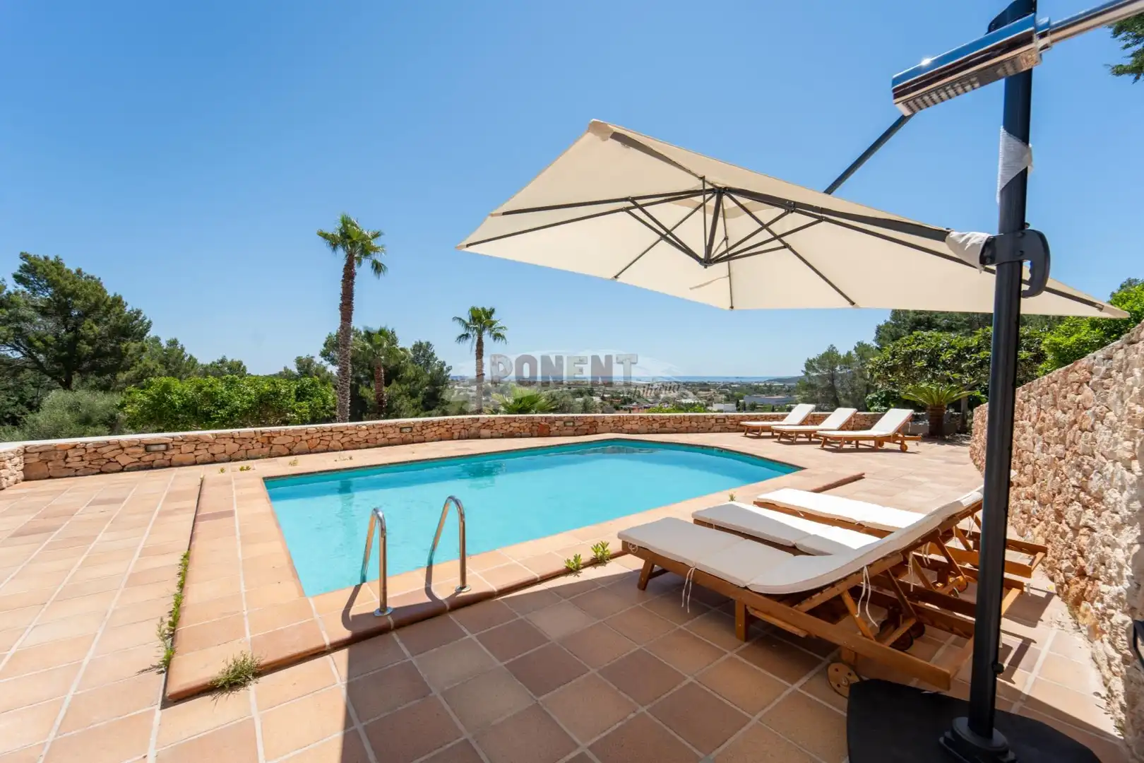 Vista exterior de Casa o chalet de alquiler en Sant Josep de sa Talaia con Aire acondicionado, Calefacción y Jardín privado