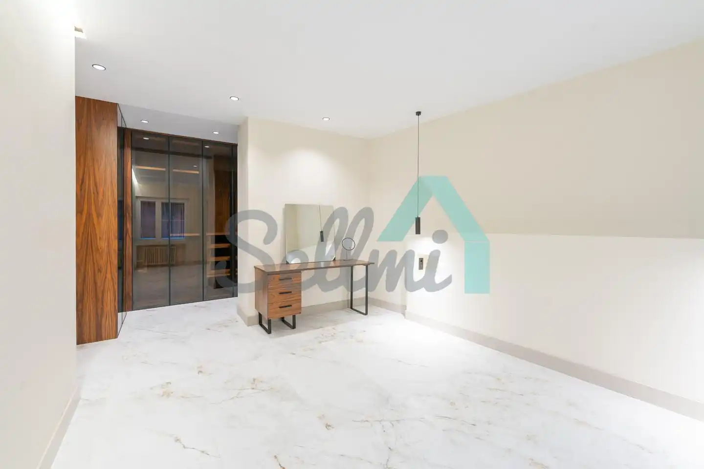 Piso en venta en Oviedo  con Calefacción, Trastero y Balcón