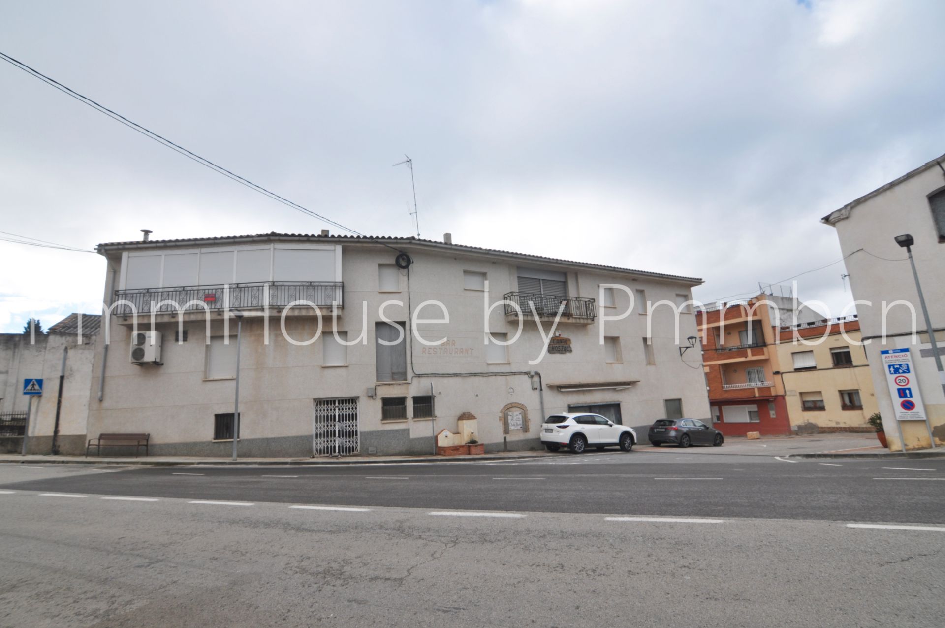 Exterior view of Building for sale in Mediona