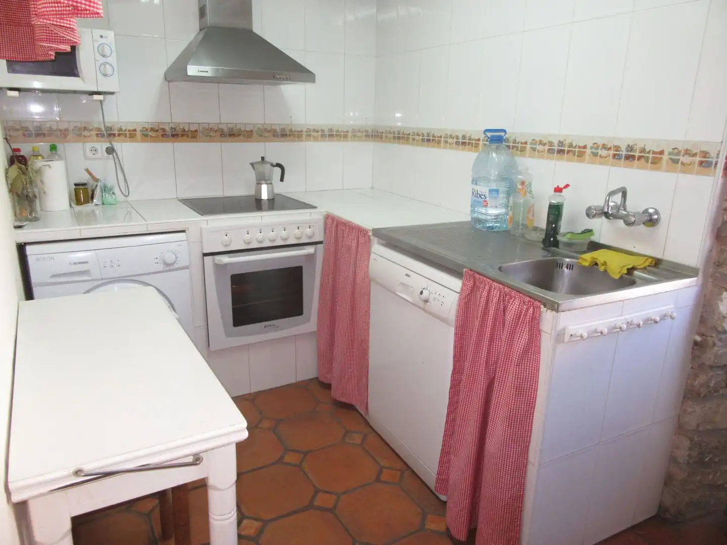 Cuina de Casa o xalet en venda en Canal de Berdún amb Jardí privat i Traster