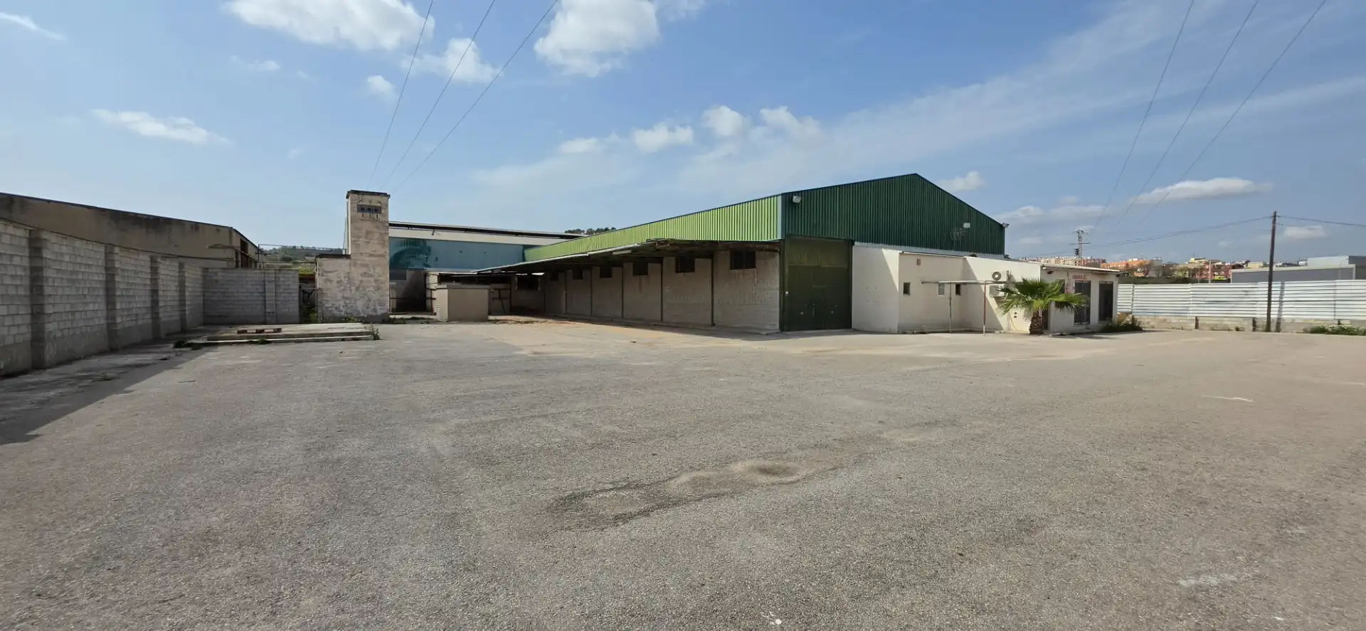 Vista exterior de Nau industrial en venda en Aspe amb Calefacció i Alarma
