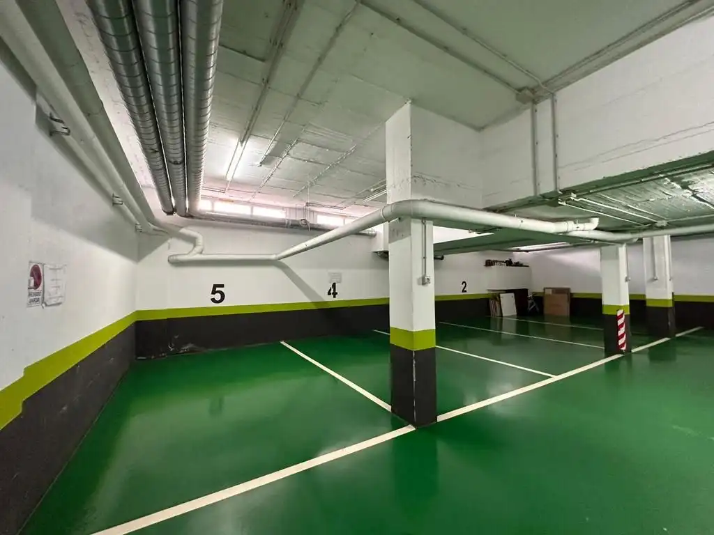 Parking de Garaje de alquiler en Donostia - San Sebastián  con Alarma