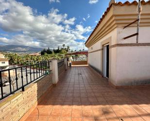 Vista exterior de Casa adosada en venda en Motril amb Aire condicionat, Terrassa i Traster