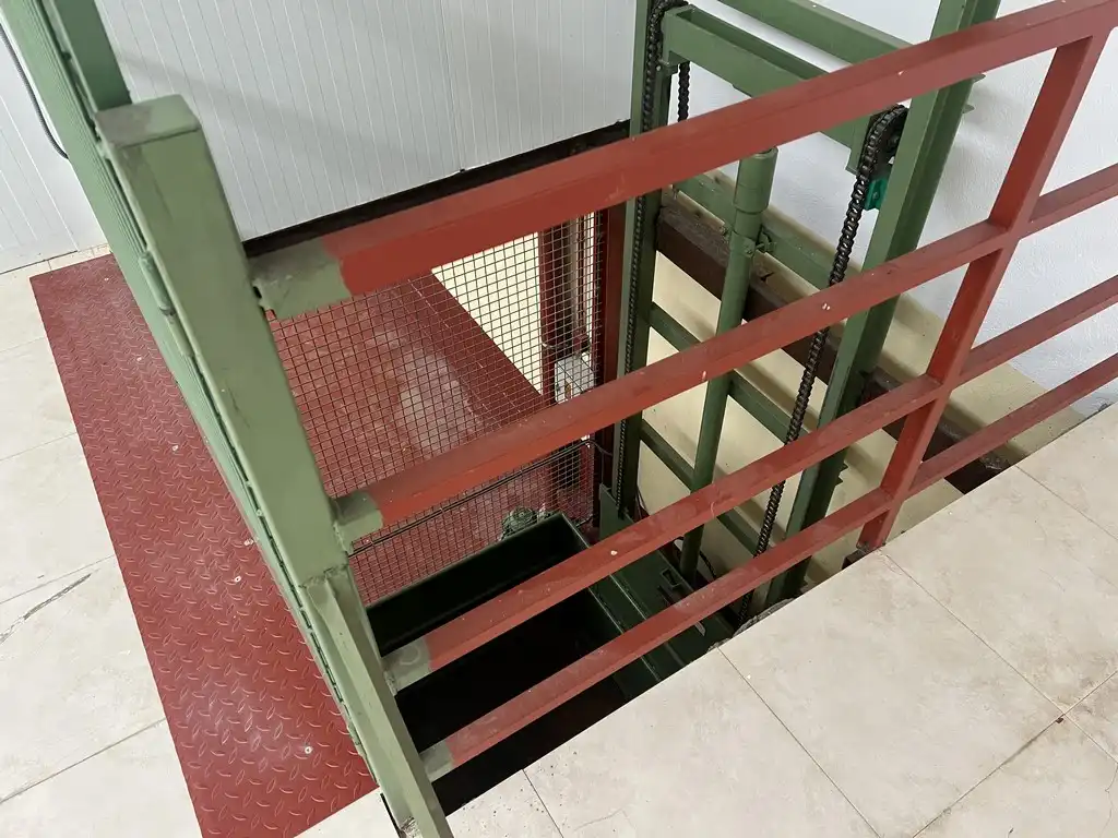 Industrial buildings for sale in Lugo  with Alarm