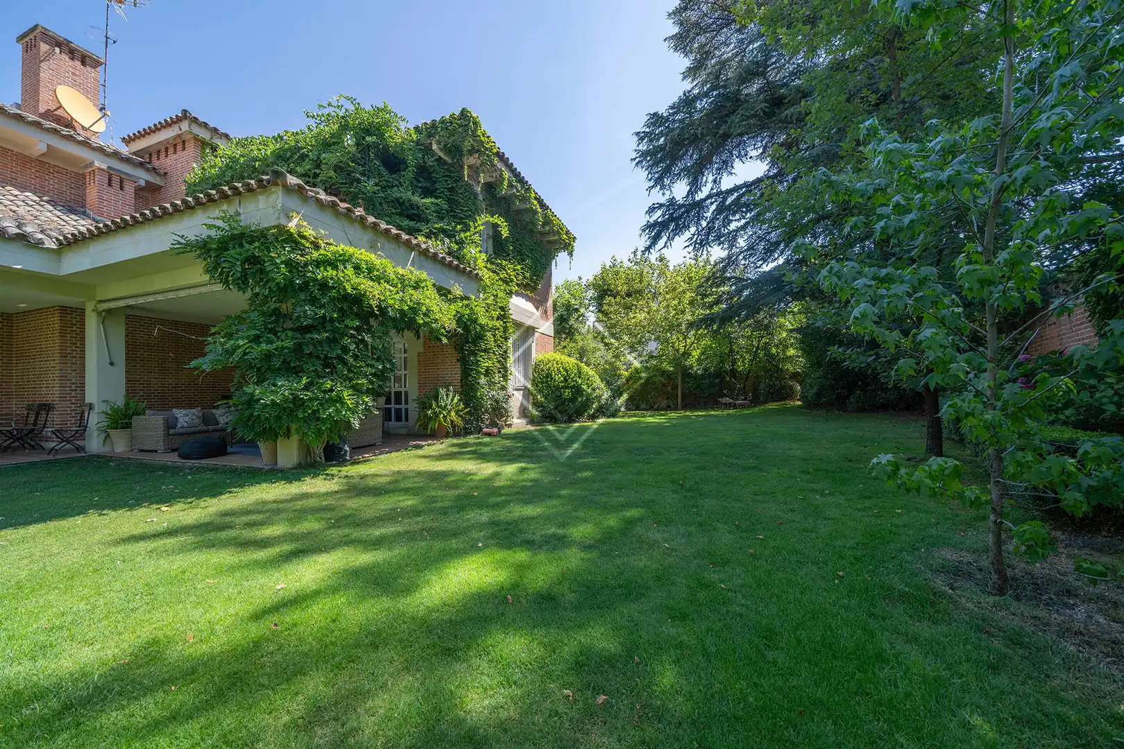 Detached house with pool for sale in Moncloa - Aravaca, imagen 3