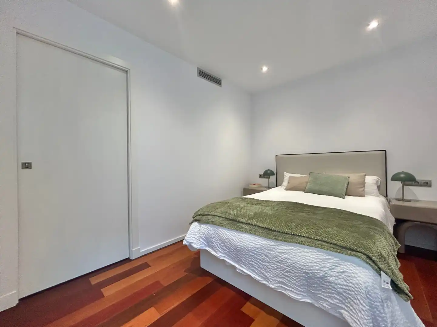 Dormitori de Apartament en venda en Málaga amb Aire condicionat, Calefacció i Terrassa