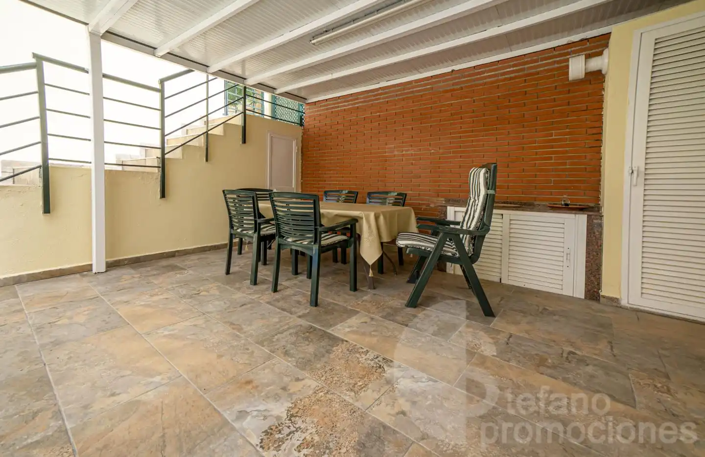 Terraza de Casa adosada en venta en Málaga con Aire acondicionado, Calefacción y Jardín privado