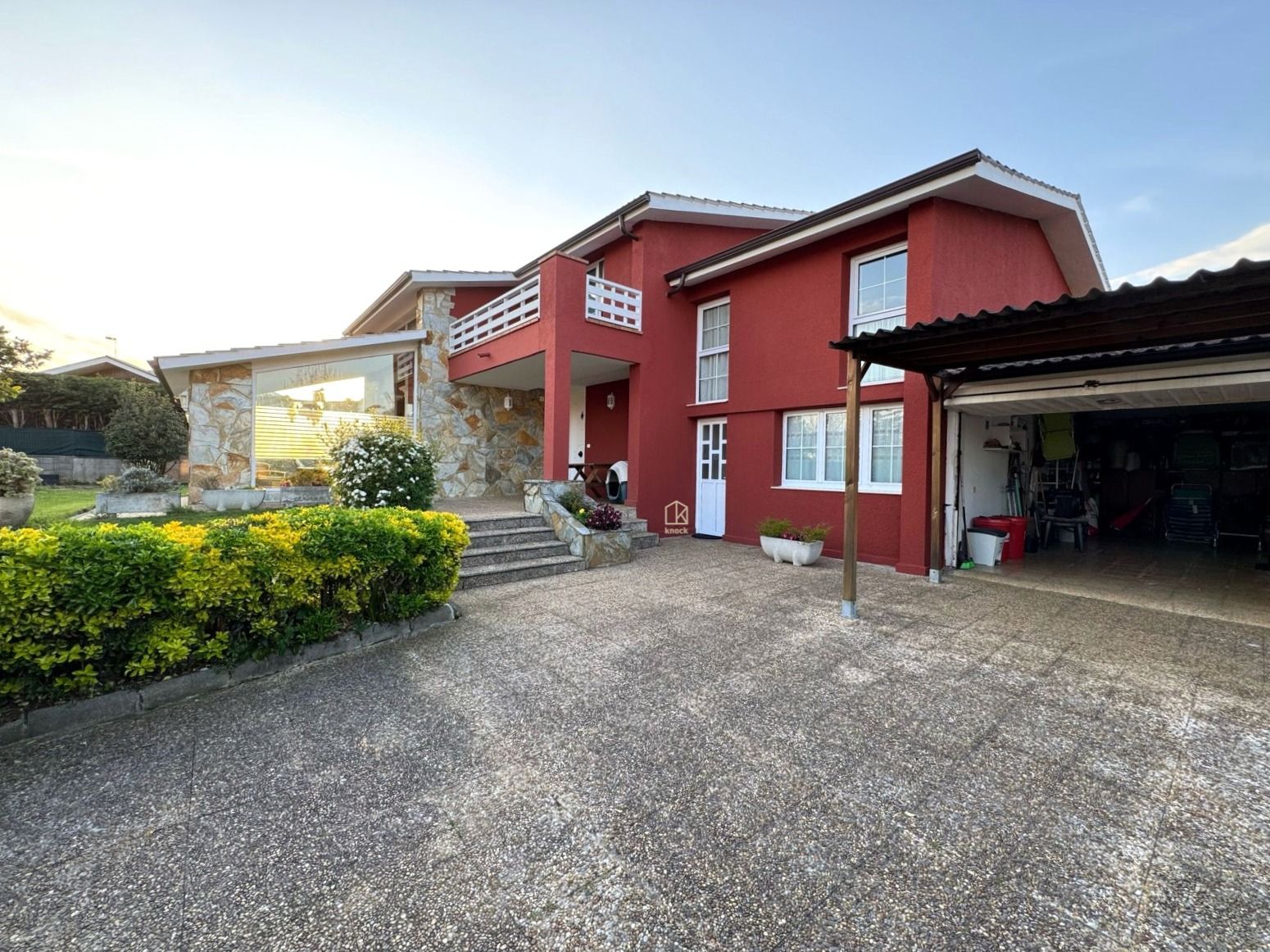 Vista exterior de Casa o xalet en venda en Gijón  amb Calefacció, Jardí privat i Terrassa