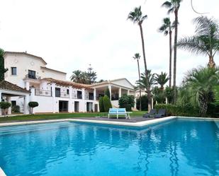 Jardí de Casa o xalet en venda en Marbella amb Jardí privat, Terrassa i Traster