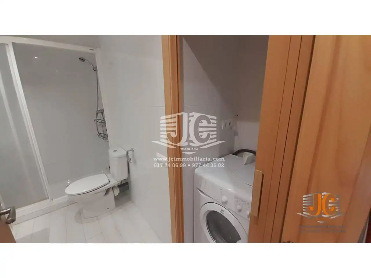 Baño de Piso de alquiler en Tortosa con Aire acondicionado, Parquet y Amueblado