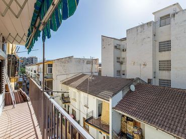 Pis amb balcó en venda a Calle Gras y Granollers