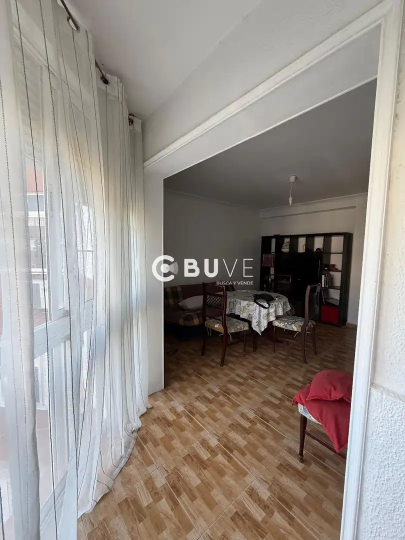 Living room of Flat for sale in Sevilla  with Air Conditioner and Storage room