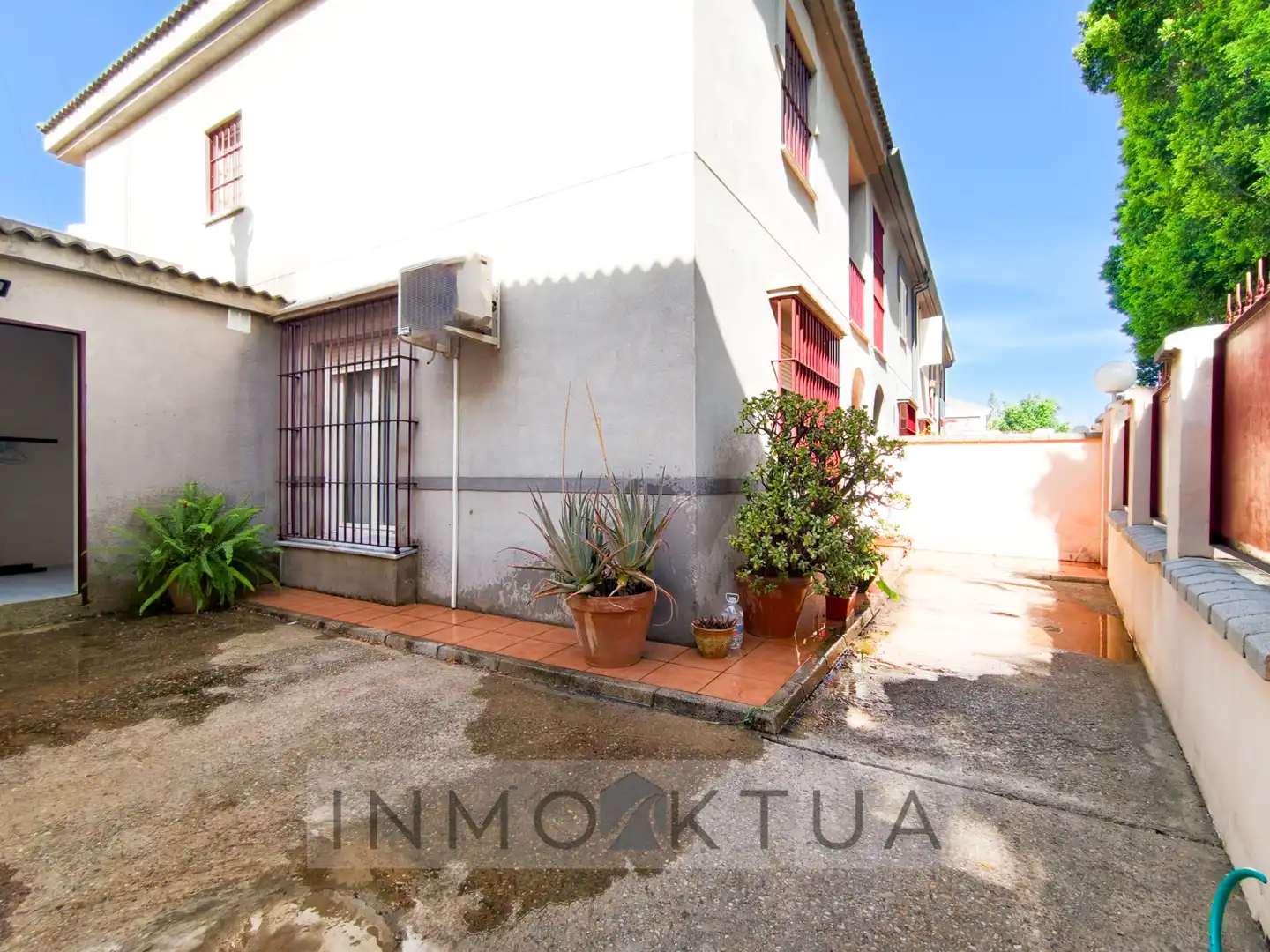 Vista exterior de Casa adosada en venta en Jerez de la Frontera con Aire acondicionado y Terraza