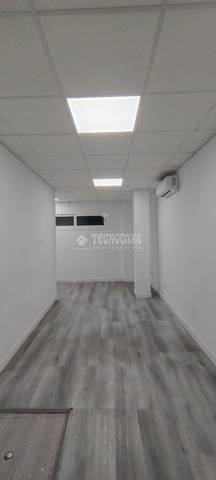 Local comercial en Alquiler en C. Real en Castilleja de la Cuesta