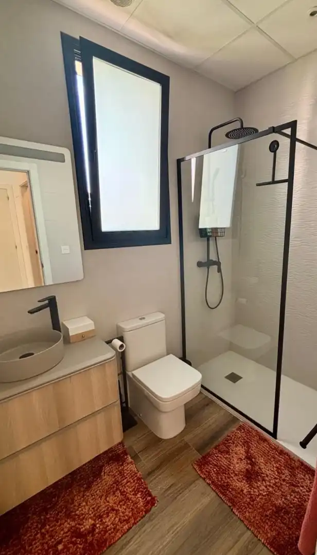 Bany de Casa o xalet en venda en Polop amb Aire condicionat, Jardí privat i Terrassa