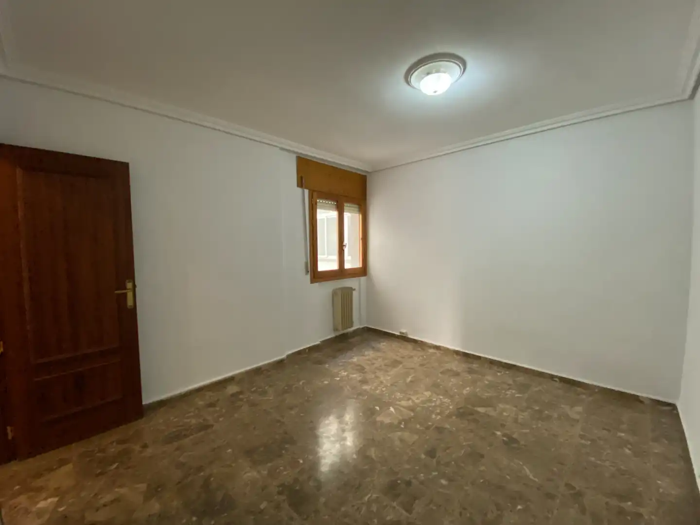 Piso en venta en Ciudad Real con Calefacción, Terraza y Balcón