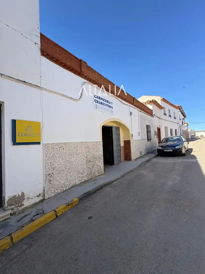 Vista exterior de Nau industrial en venda en Los Hinojosos  