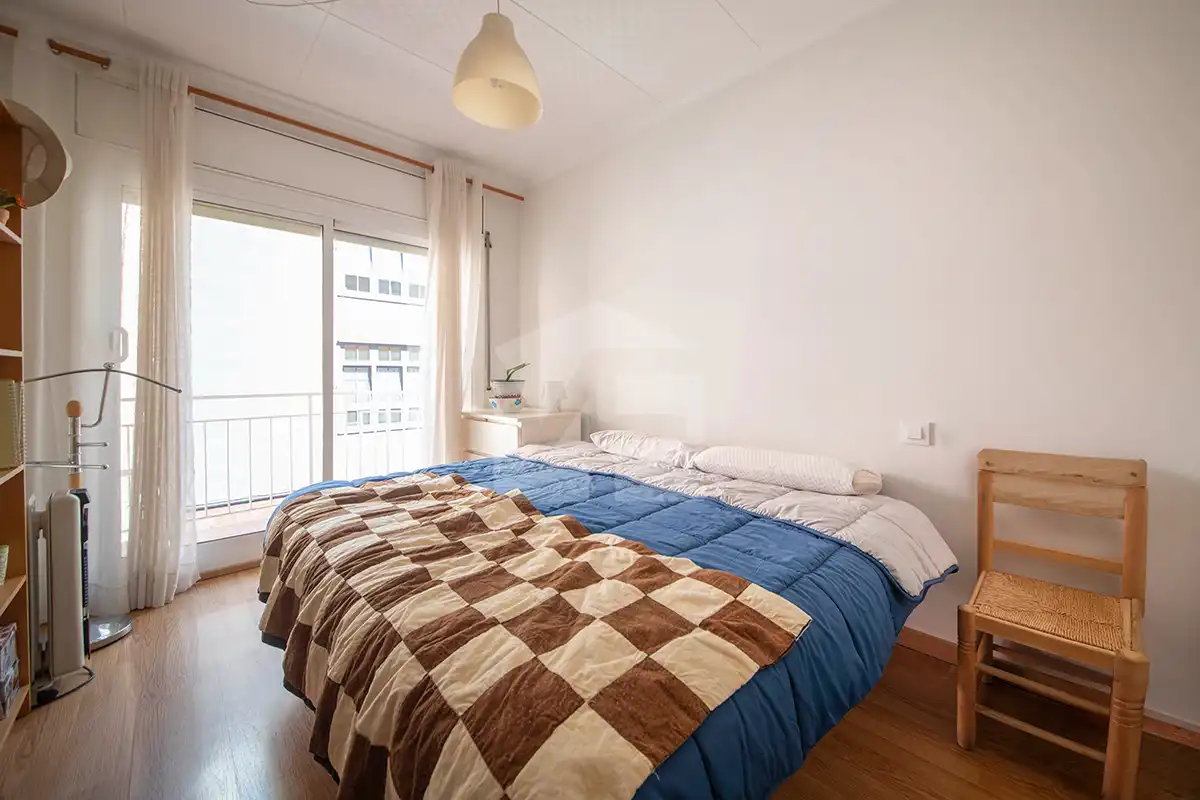 Bedroom of Flat for sale in Barcelona  with Air Conditioner