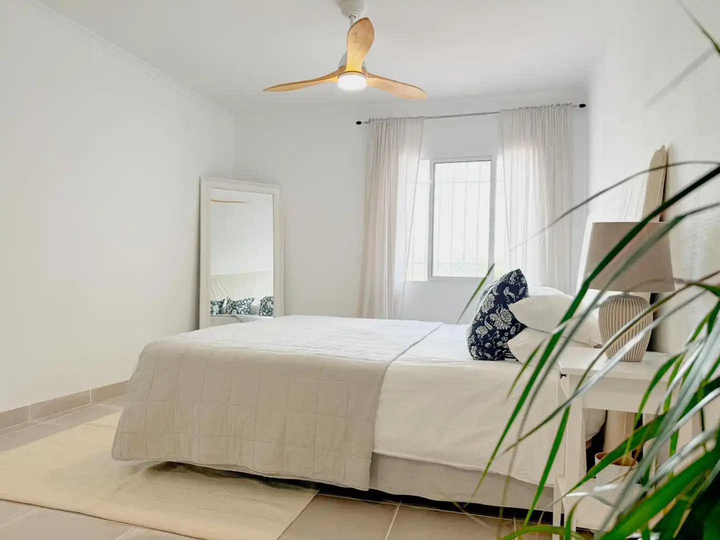 Habitación de Casa o chalet en venta en Nerja con Aire acondicionado, Jardín privado y Terraza