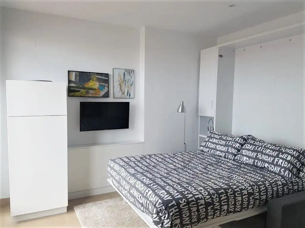 Dormitori de Loft de lloguer en Valencia amb Aire condicionat, Terrassa i Traster