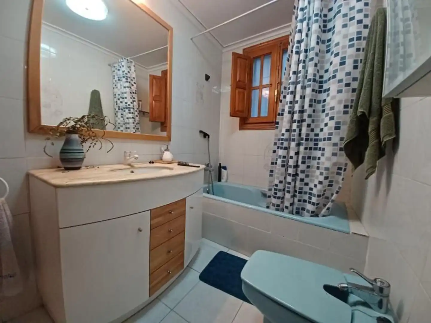 Bathroom of Flat for sale in Montán  with Terrace and Storage room