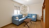 Sala d'estar de Pis en venda en Burgos Capital amb Calefacció i Moblat
