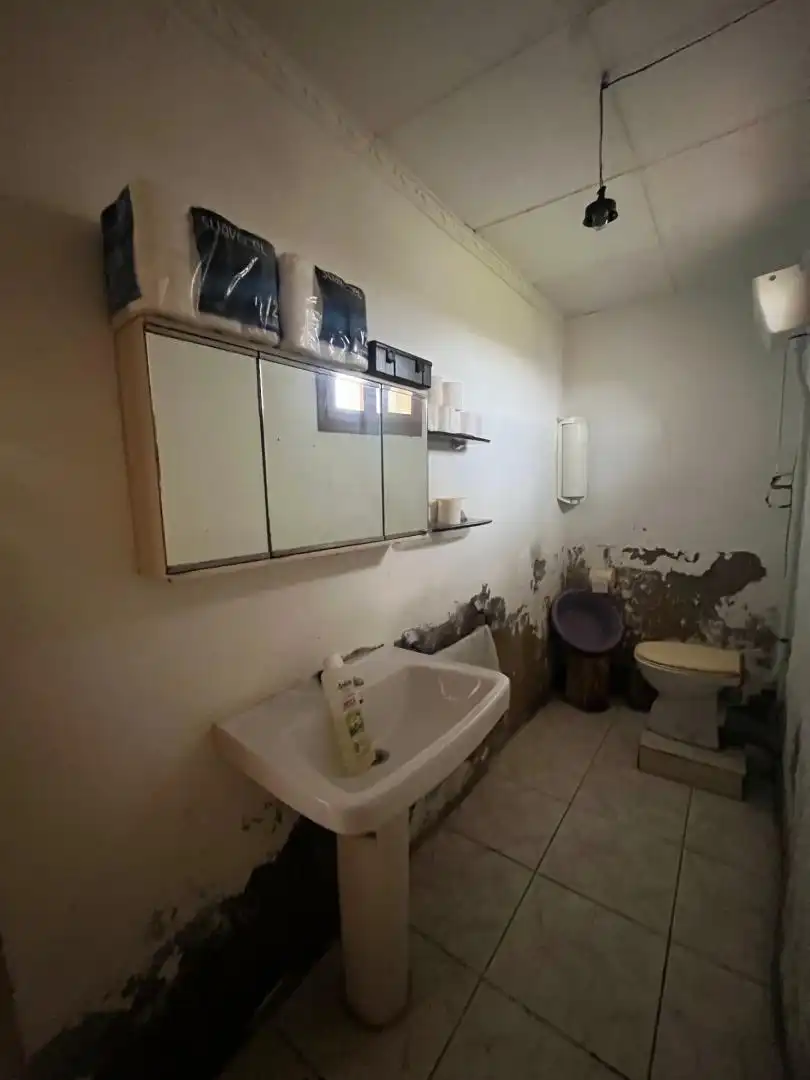 Baño de Terreno industrial en venta en Bellvís