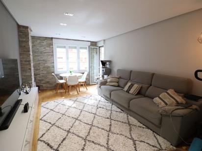 Living room of Flat for sale in Vitoria - Gasteiz  with Heating, Parquet flooring and Terrace