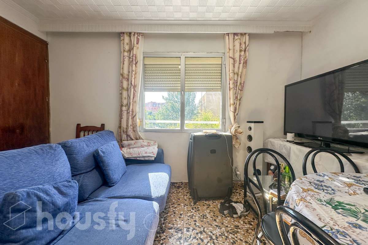 Flat for sale in Calle San Feliu De Guixols, Portazgo