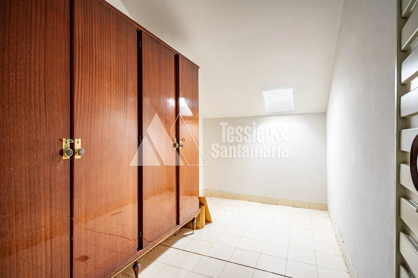 Piso en venta en Gijón  con Calefacción, Trastero y Amueblado